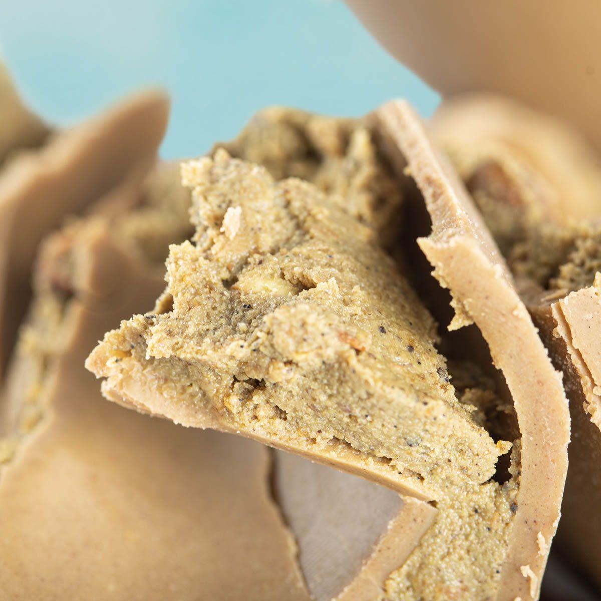 White Chocolate-Pistachio Iconic Egg